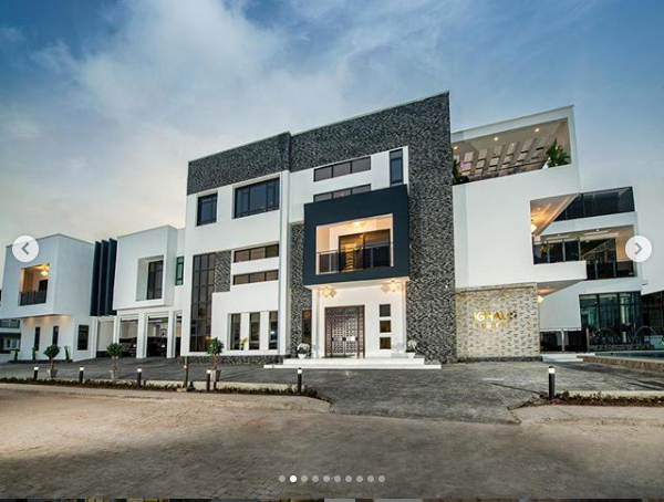 Super Eagles star Ighalo flaunts his newly completed multi-million naira mansion in Lekki (photos)