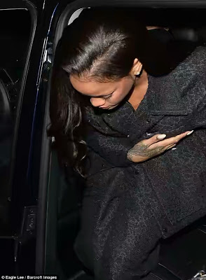 Rihanna Returns To Drake's Hotel After Third Night Out