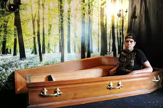 MEET Man Who Lives As A Vampire & Sleeps In A Coffin