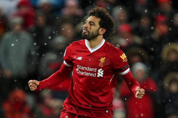 Trouble for Liverpool boss as Mo Salah shares gloomy-looking picture on social media