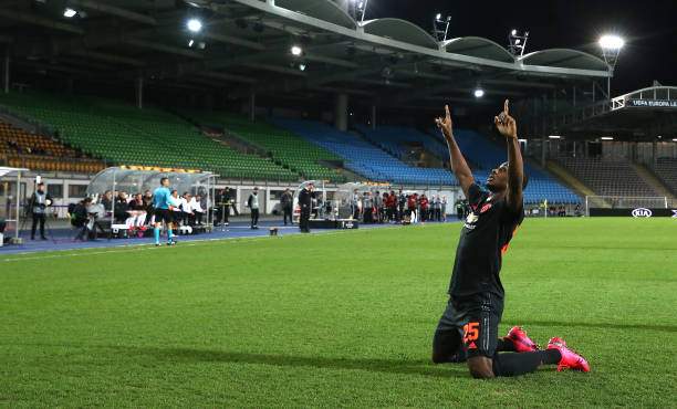 EPL: Ighalo finally agrees new deal with Man Utd