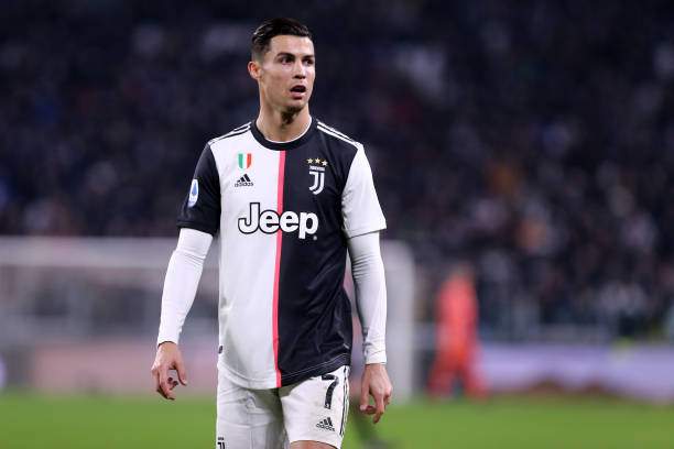 Ronaldo angrily leaves stadium before Juve vs AC Milian game ends after being subbed (Video)