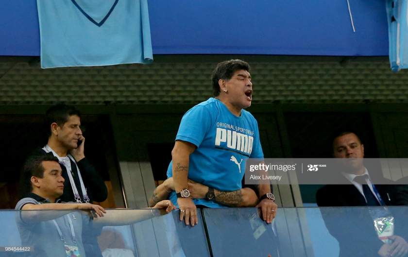 Maradona drops his pants while dancing with stunning woman in viral video