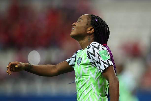 Nigerian sensational star reveals why she wears make-up unto the pitch