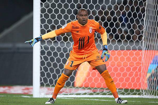 Ex Super Eagles goalie Vincent Enyeama gives urgent update about his career