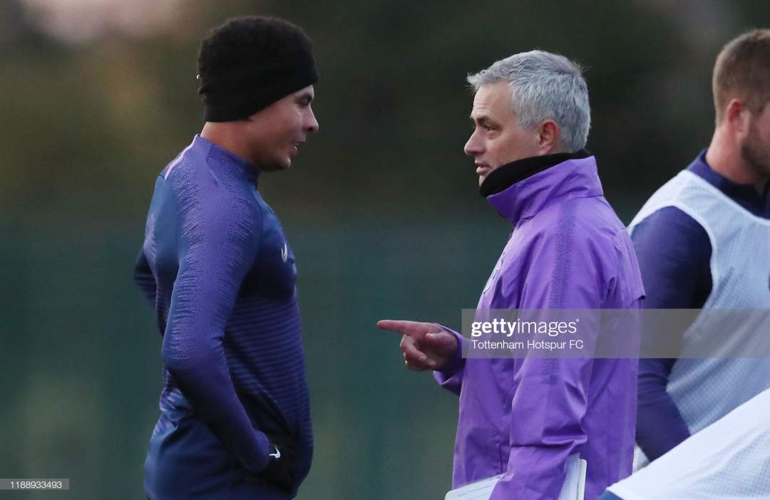 Jose Mourinho Head Coach Of Tottenham Hotspur Talks To Dele Alli The Picture Id1188933493?s=28