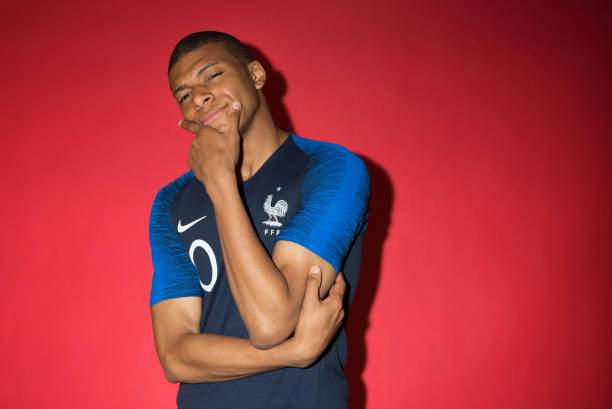 World Cup winner Mbappe finally replaces posters of Ronaldo in his room (photo)