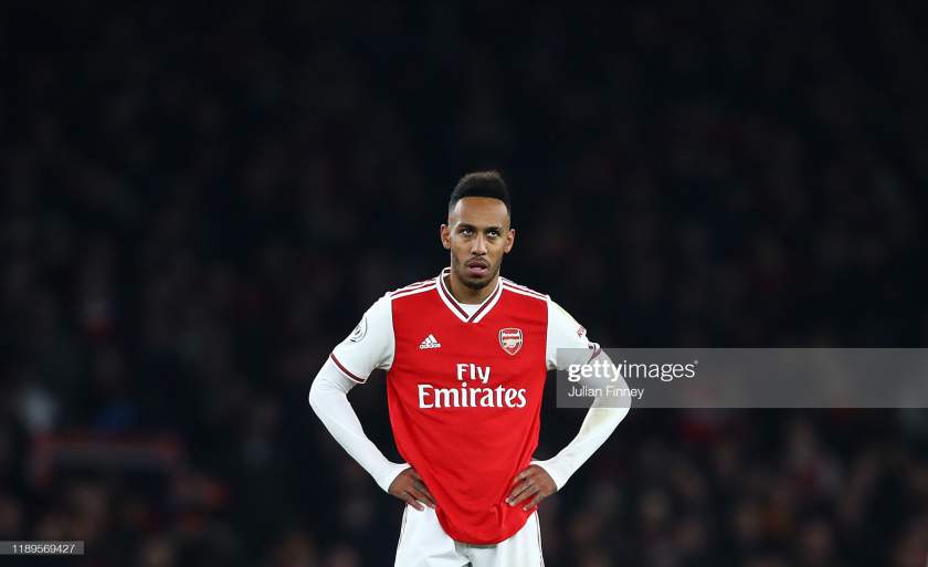 Aubameyang reacts as Ozil leaves Arsenal