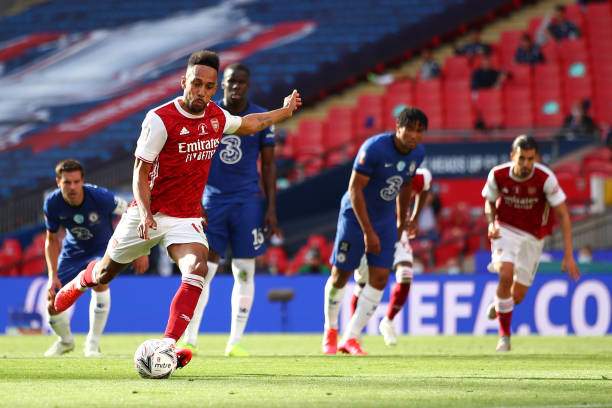 Arsenal vs Chelsea: Aubameyang accused of 'cheating' in FA Cup final