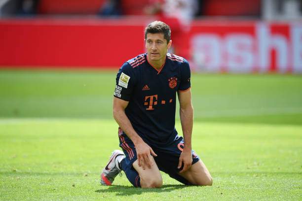 Bayern Munich striker Lewandowski achieves 1 major feat that Messi and Ronaldo haven't done this season