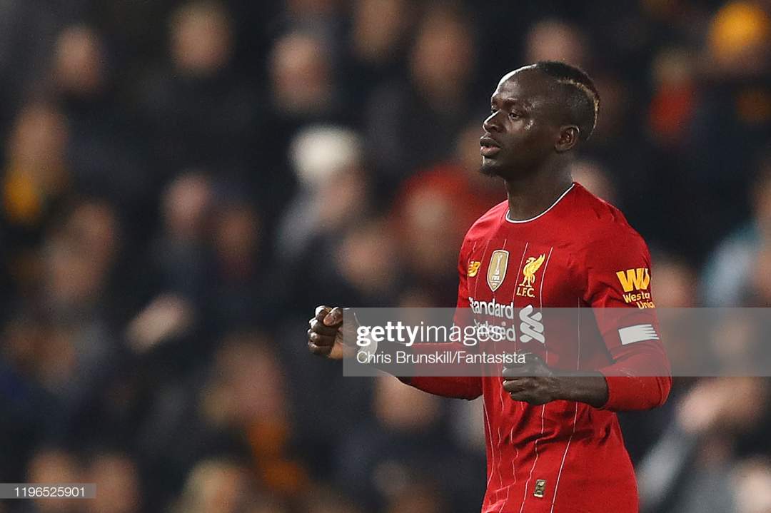 Sadio Mane stuns everyone as he's spotted carring iPhone with broken screen despite earning £150,000-a-week (photo)