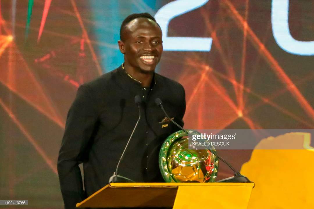 Thousands storm the street in Sadio Mane's village to celebrate as he wins African best player (photos, video)