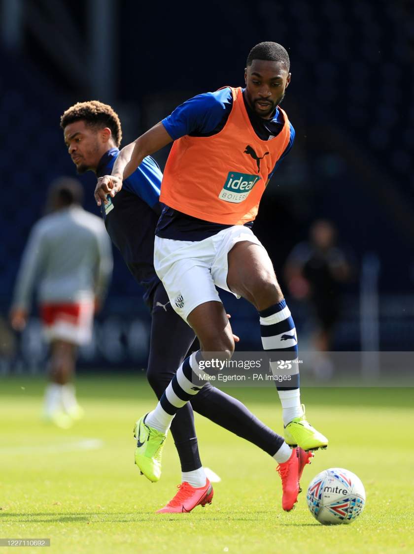 Super Eagles star spotted celebrating club's promotion to Premier League with Wizkid (Photo)