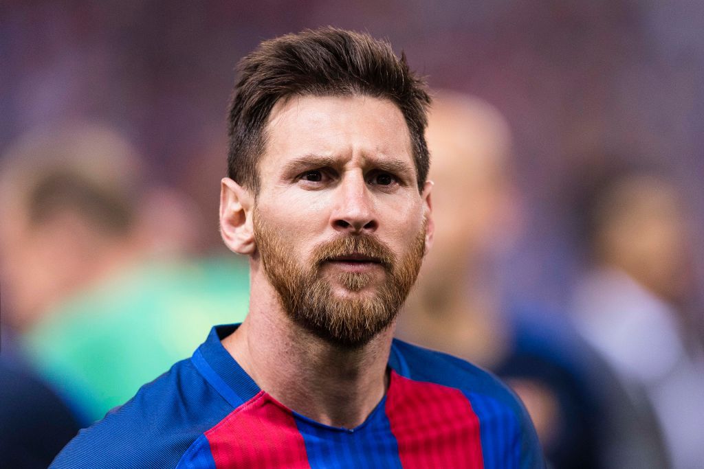 Lionel Messi set to sign new Barcelona contract which includes €400 million release clause