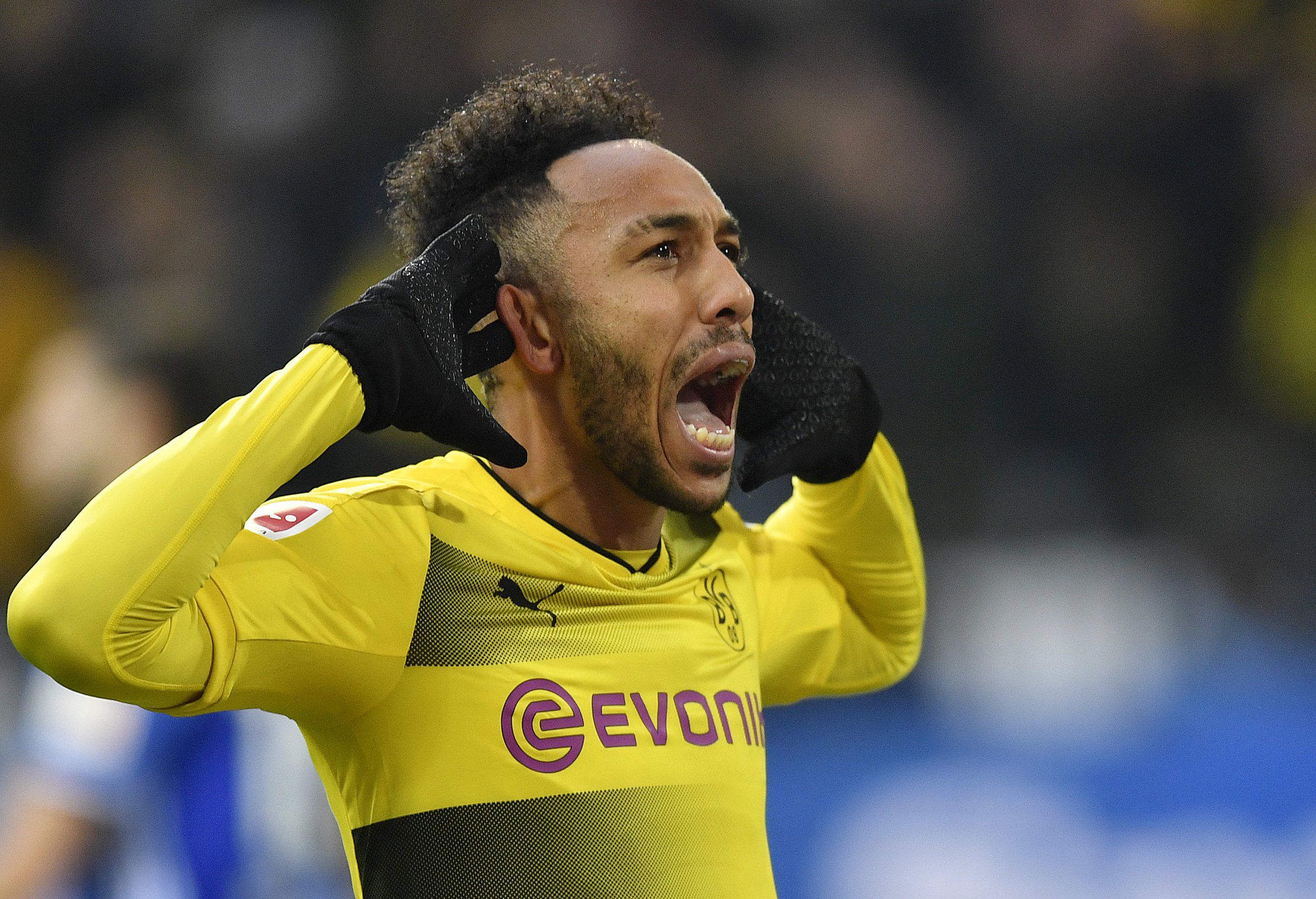 Chelsea offered chance to sign Liverpool transfer target Pierre-Emerick Aubameyang in January