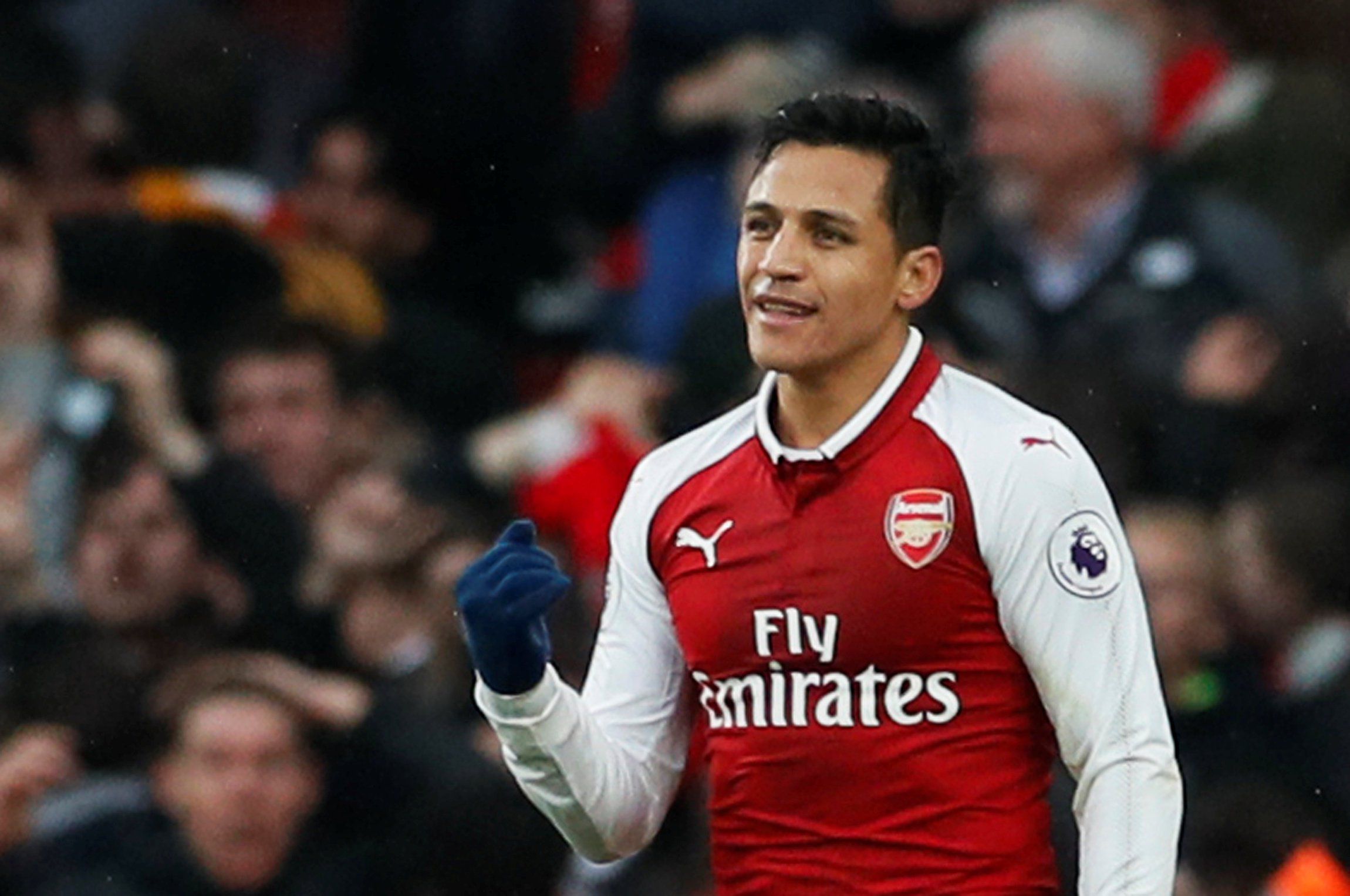 Antonio Conte urges Chelsea's board to sign Alexis Sanchez and Arturo Vidal