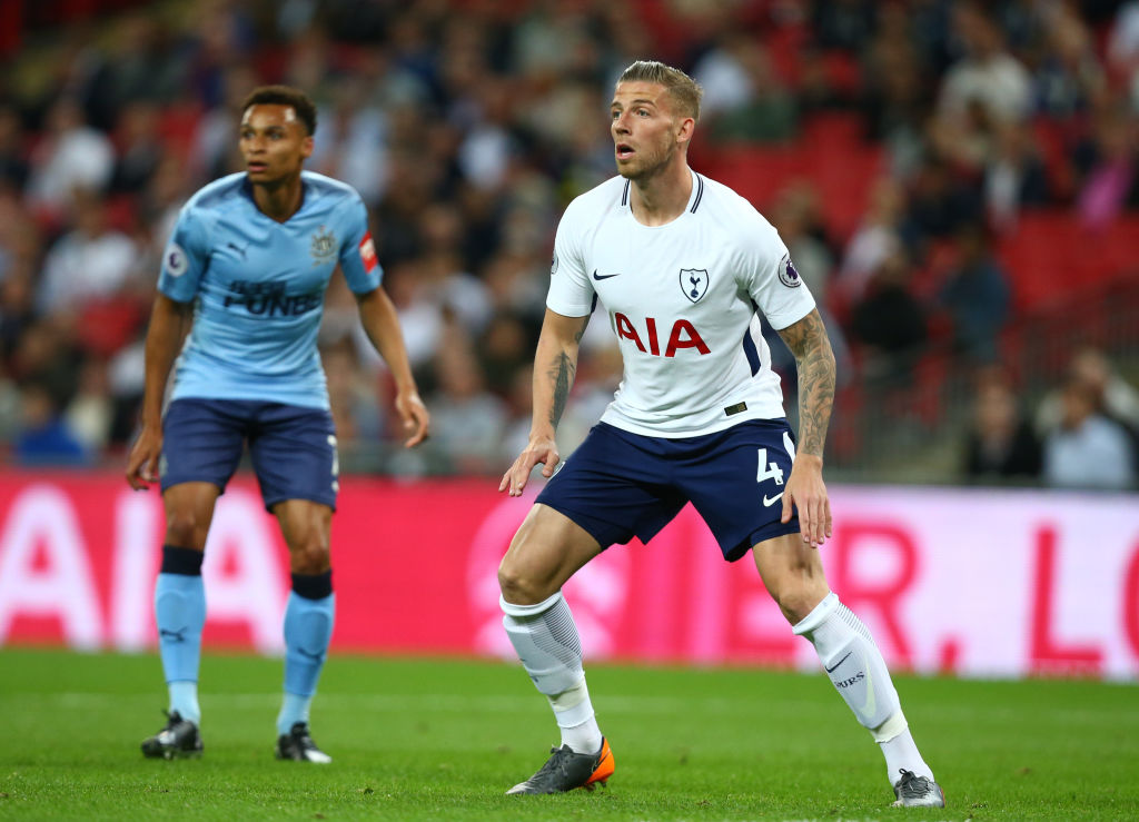 Tottenham Hostpur name Toby Alderweireld price as Manchester United talks begin