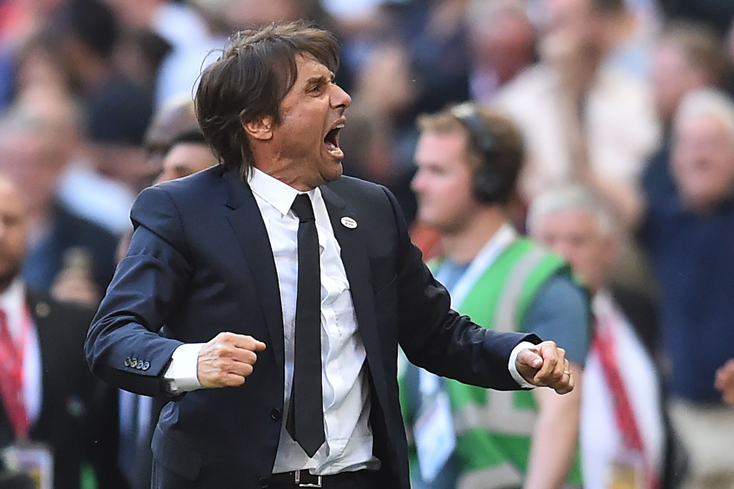 Chelsea consider keeping Antonio Conte as manager after Real Madrid job failed