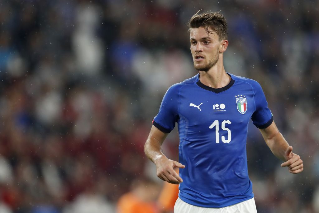 Juventus demand £45m for Daniele Rugani as Chelsea hold talks in Italy