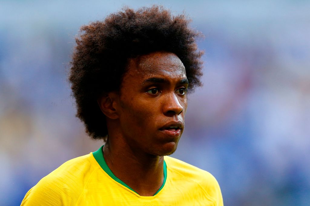 Barcelona fear Manchester United will hijack £55m Willian transfer