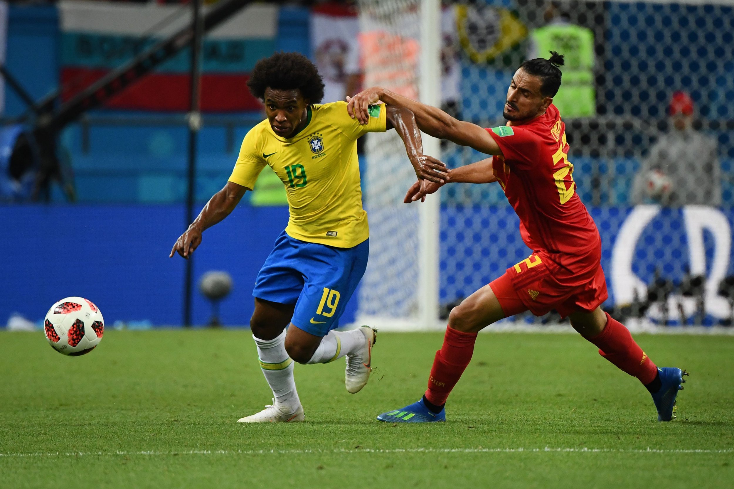 Manchester United confident Willian transfer will be completed after Brazil's World Cup exit