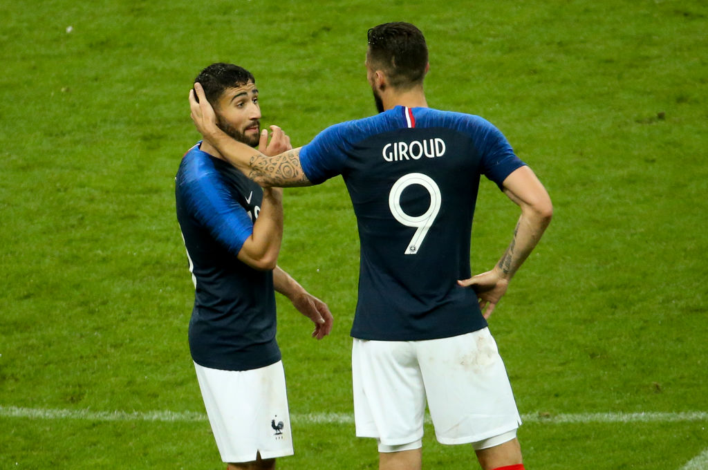 Eden Hazard and Olivier Giroud try to convince Nabil Fekir to join Chelsea