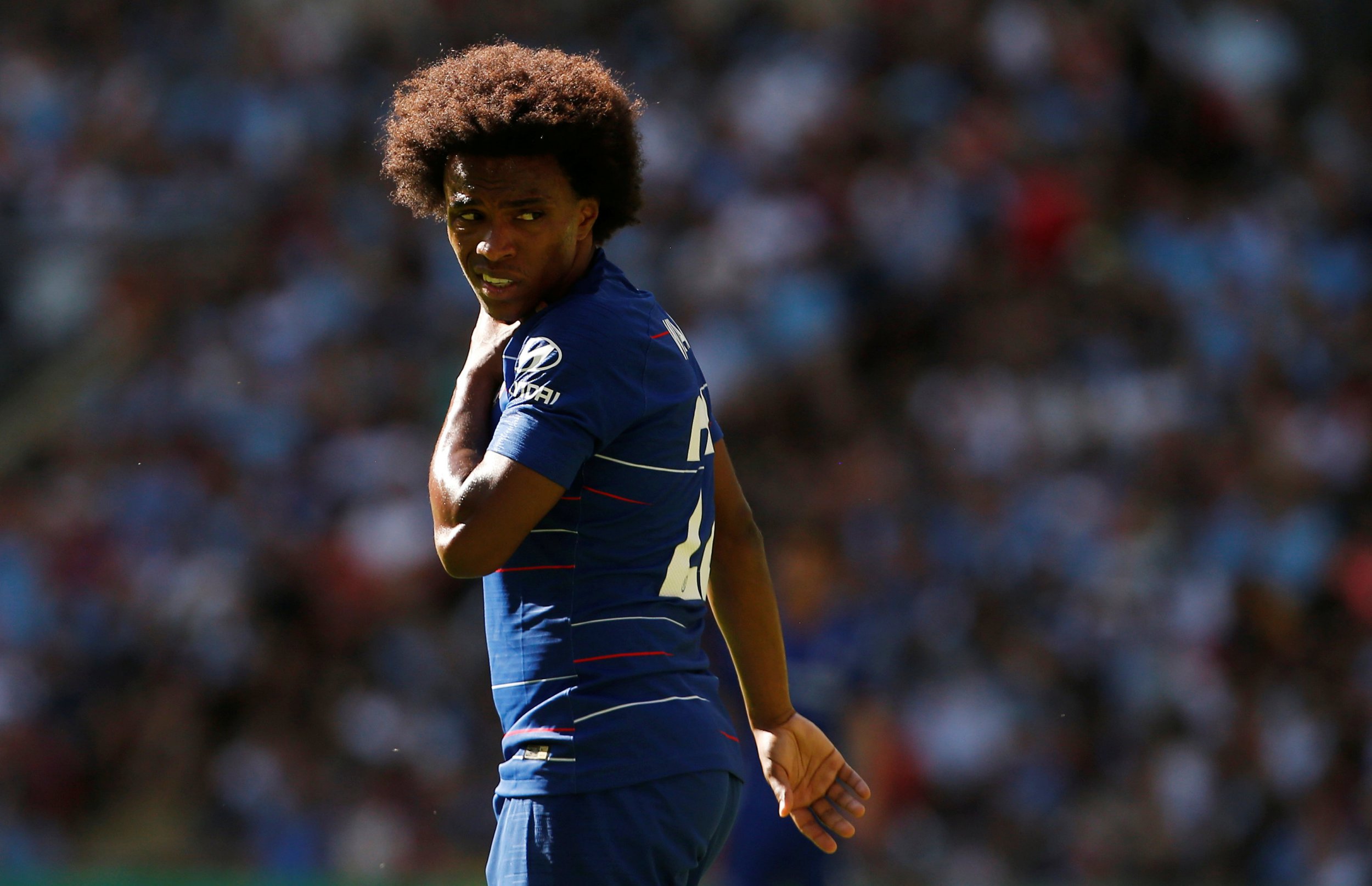 Chelsea ready to hand Willian new two-year deal to end Manchester United interest