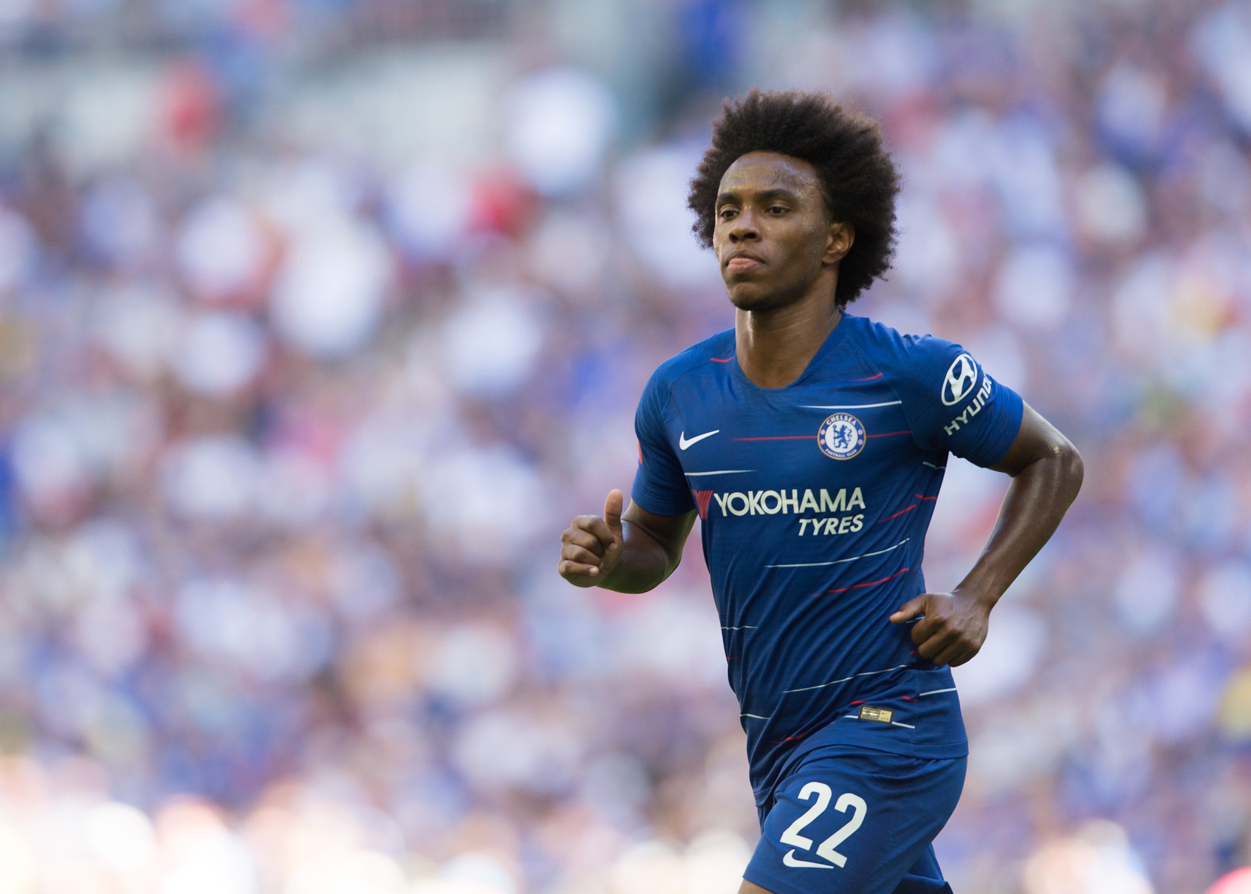 Chelsea ready to hand Willian new two-year deal to end Manchester United interest