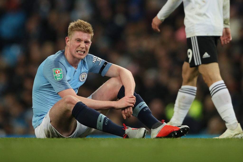 Kevin De Bruyne to miss Manchester derby after suffering knee injury