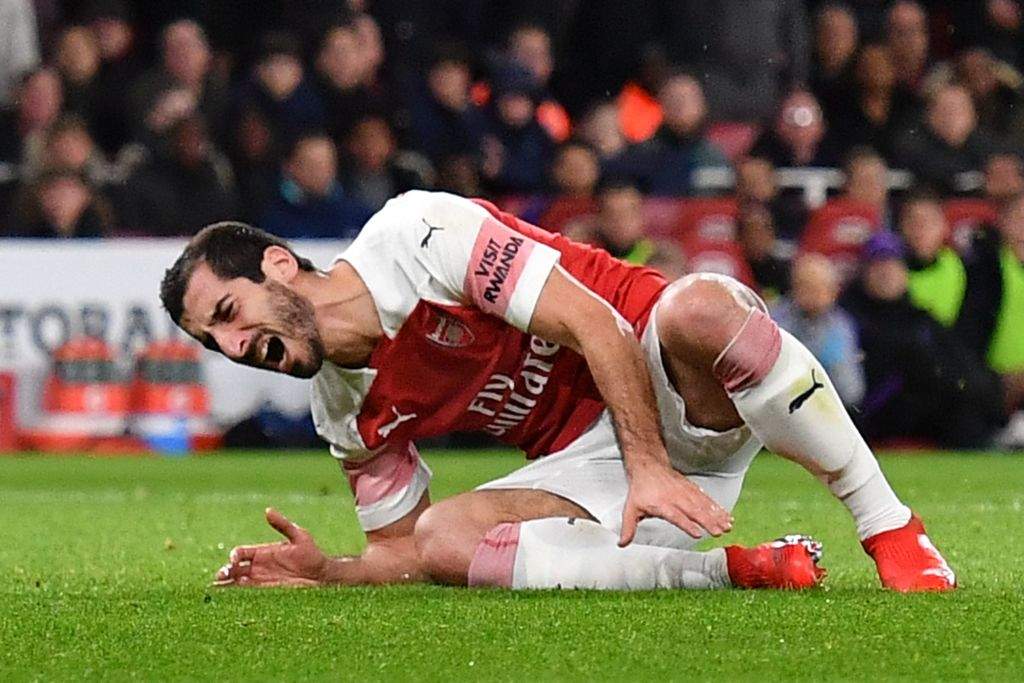 Arsenal star Henrikh Mkhitaryan out for six weeks with injury caused by Tottenham star
