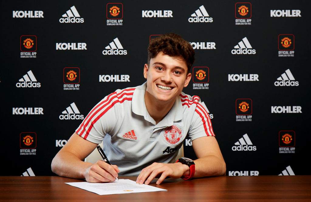 Manchester United agree deal to sign Spanish wonderkid Mateo Mejia