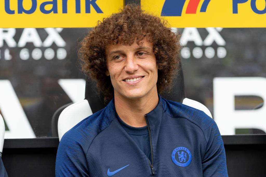 Arsenal agree £8m deal with Chelsea to sign David Luiz