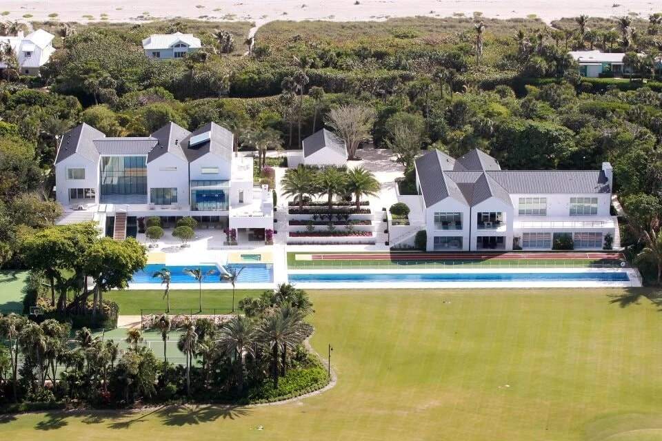 Inside Tiger Woods' £41m Florida home has 4-hole practice area and 100ft swimming pool (photos)