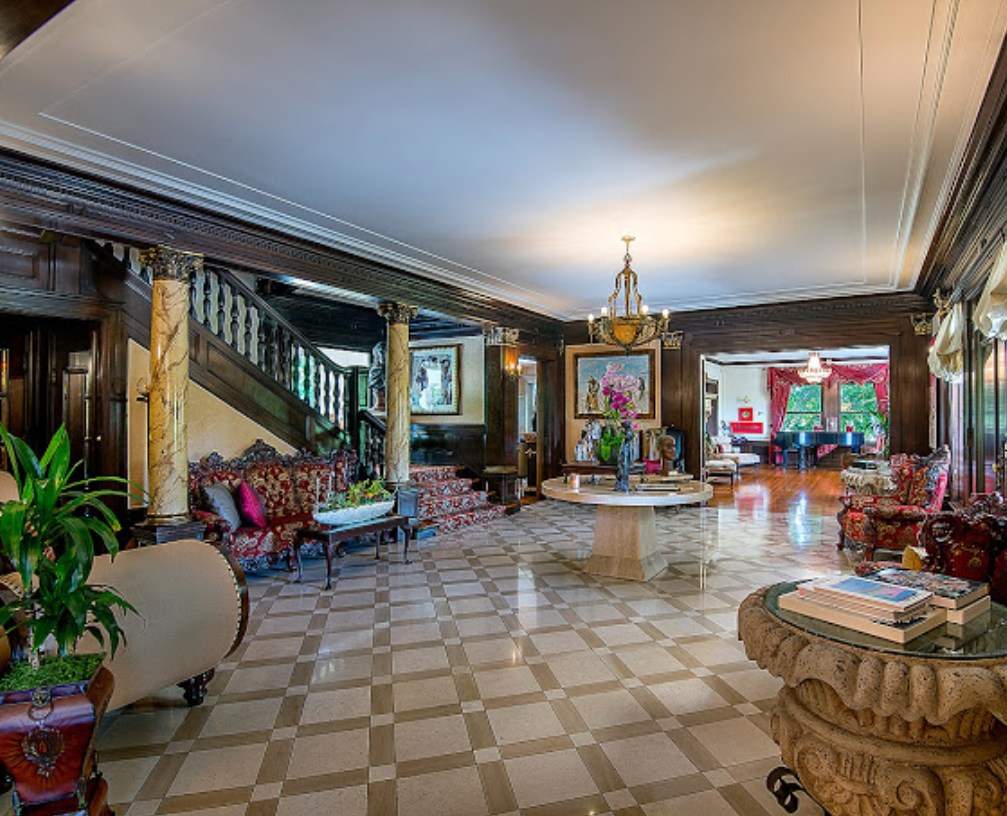 6 stunning photos of Muhammad Ali's mansion that is up for sale at $17m