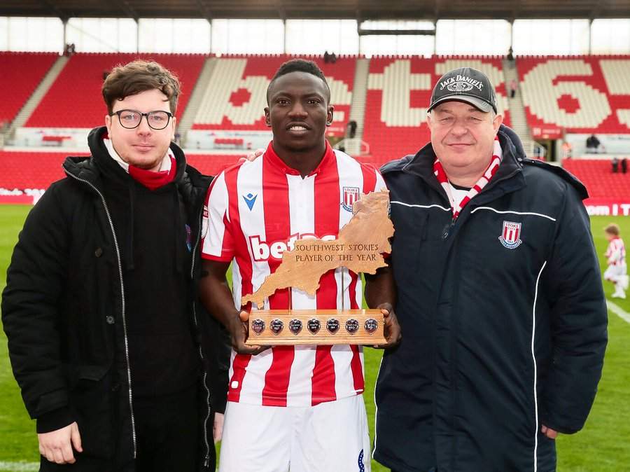 Jubilation as Super Eagles star wins 1 prestigious individual honour in England