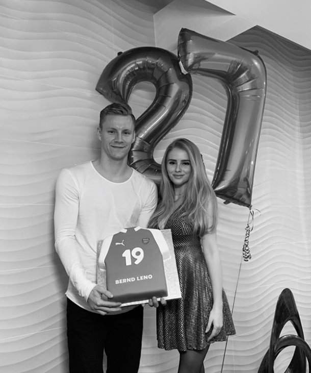 Arsenal superstar receives stunning birthday gift from girlfriend (photo)