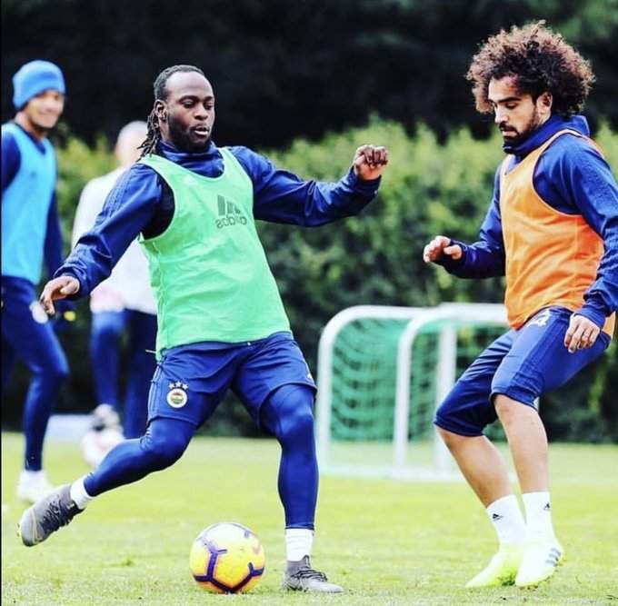 Chelsea make big decision on Victor Moses' future at Stamford Bridge