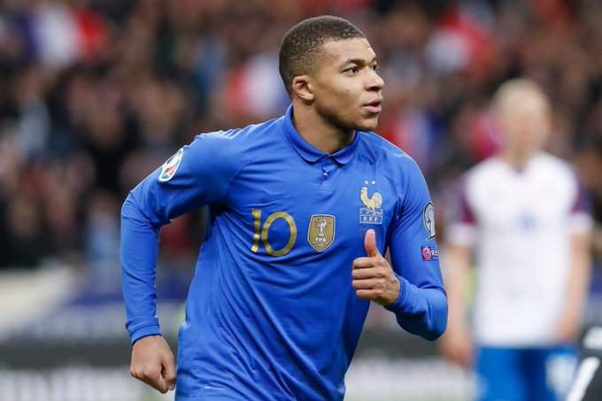 Panic at PSG as Mbappe's father meets Real Madrid secretly over son's possible summer transfer move