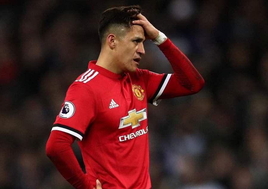 Arsenal legend Petit mocks Sanchez, claims Man United signed his brother