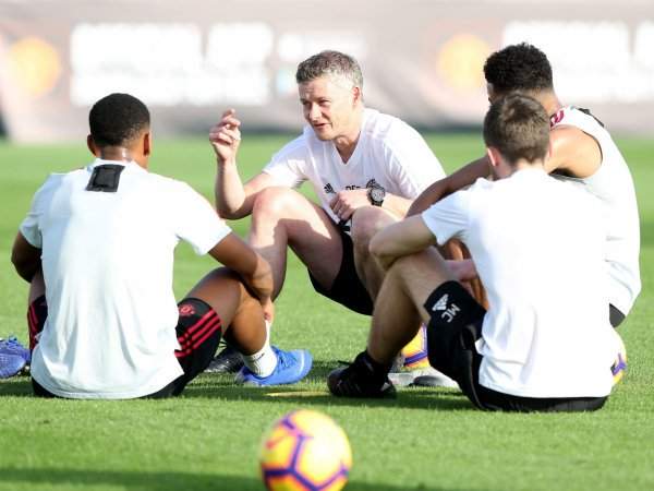 Man United fans make special request to Solksjaer after viewing training clip