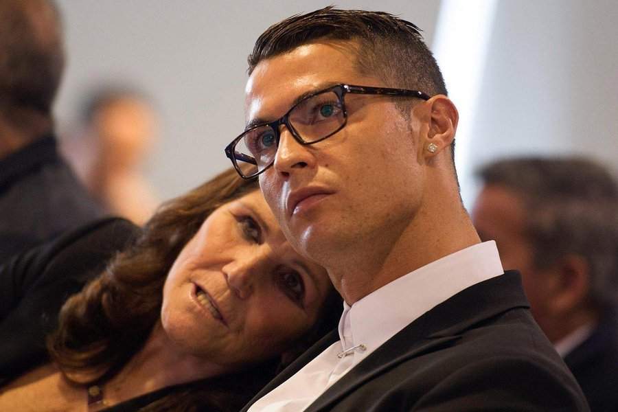 Cristiano Ronaldo's mum attacks American lady who accused his son of assault