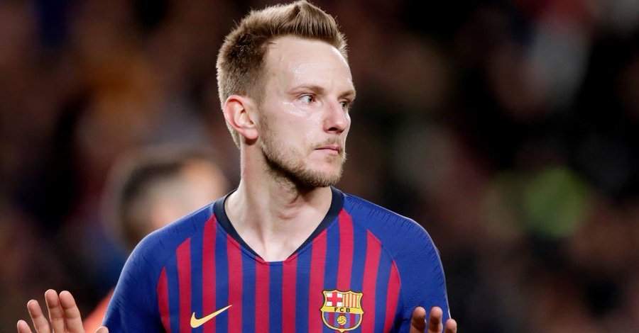 Blow for Chelsea and Man United as Barcelona make big decision on their star player
