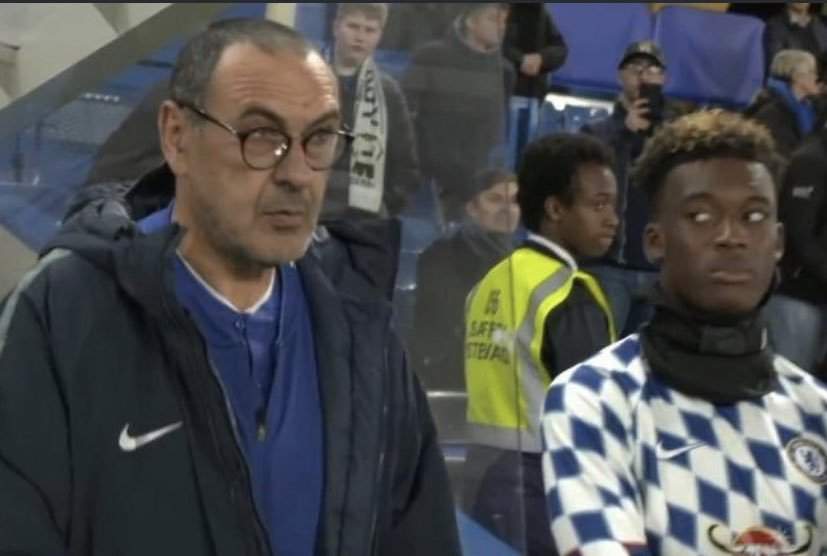 Chelsea star gives Sarri dagger eyes after being snubbed against Man United (photo)