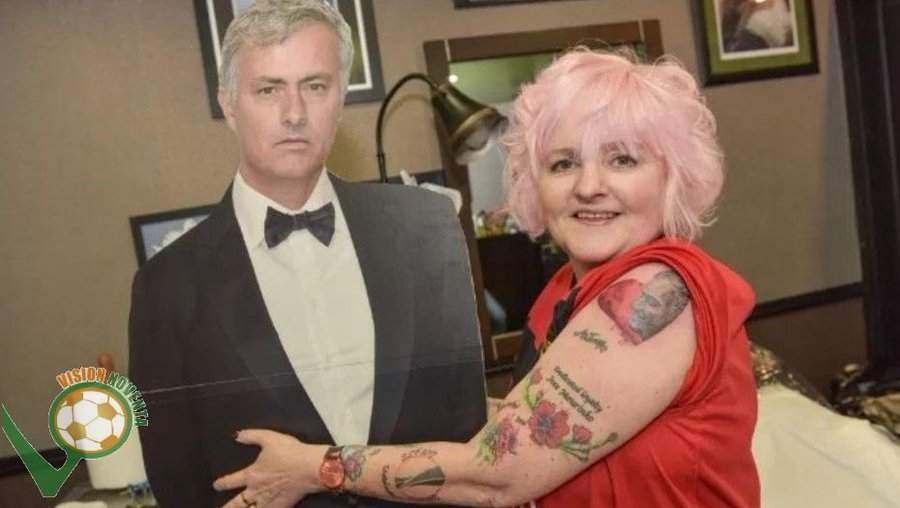 British woman who has 37 tattoos of Mourinho tells him the club he should join (Photos)