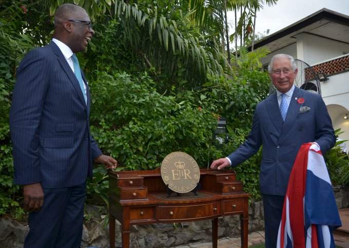 Former Super Eagles captain Joseph Yobo presents Prince Charles a Nigerian jersey (Photos)