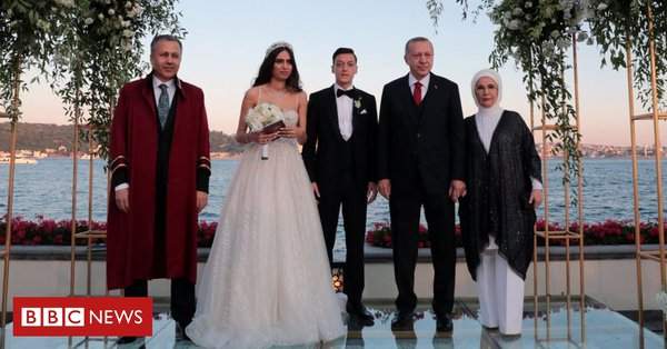 Top world president performs best man role at Arsenal star's wedding