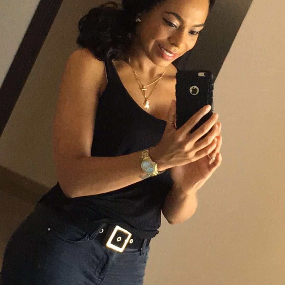 TBoss Shows Off Simple But Beautiful Look In New Selfies