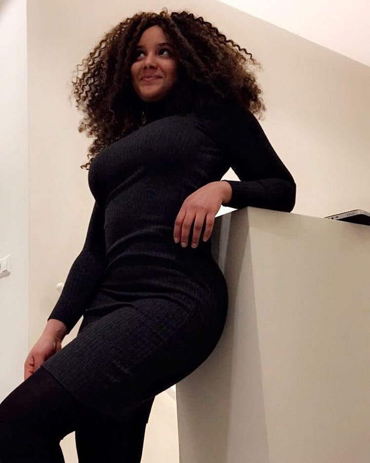 Maheeda Shares Photo Of Her Daughter As She Turns 16