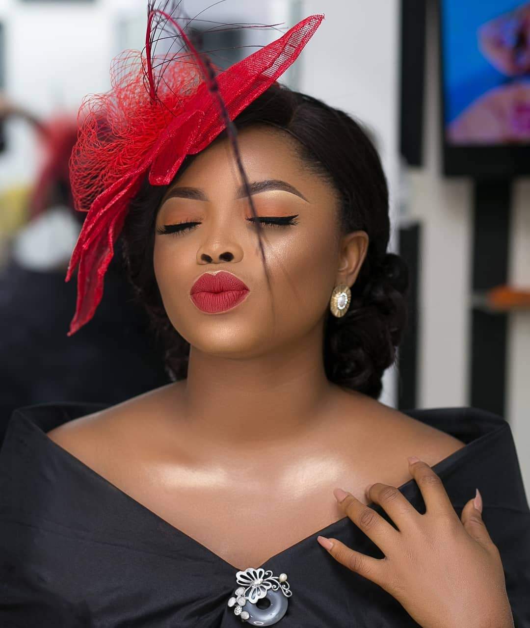 Actress Juliana Olayede "Toyosi" Wows In Adorable Valentine's Day Photo
