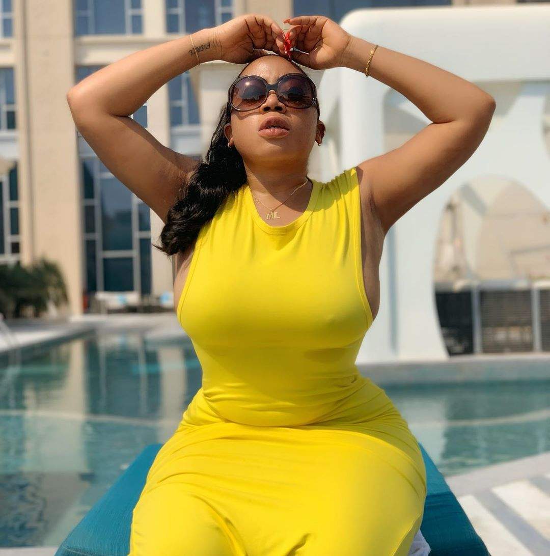 Moyo Lawal Flaunts Side Boobs, Poses Bra-less In New Photos
